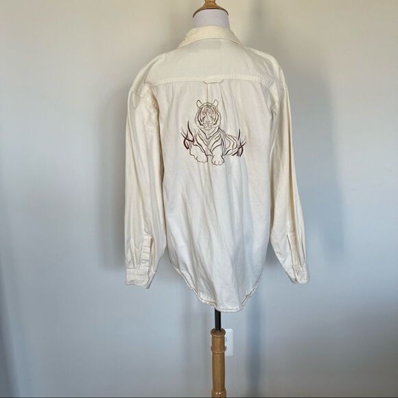 La Sha Button Down Shirt with embroidered Tiger on back - Picture 4 of 5